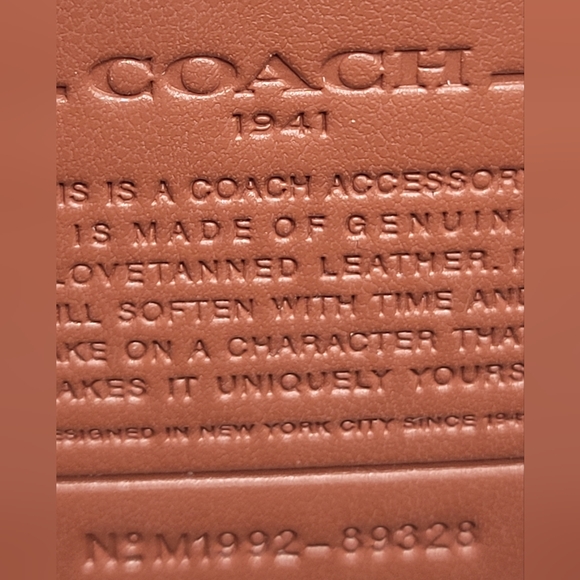 ❤️NEVER USED!!❤️ Coach 1941 Britt Wristlet in Colorblock - Picture 10 of 11